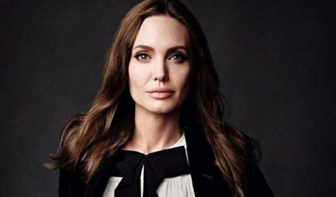 Анджелине Джоли – 45! За что мы любим актрису (10 фото)
