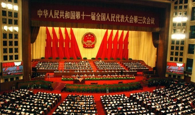 В Китае запретили розыгрыши и пародии (1 фото)