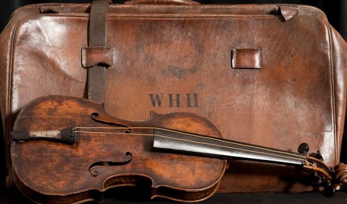 A man found a violin worth $1.7 million in his attic (4 photos)