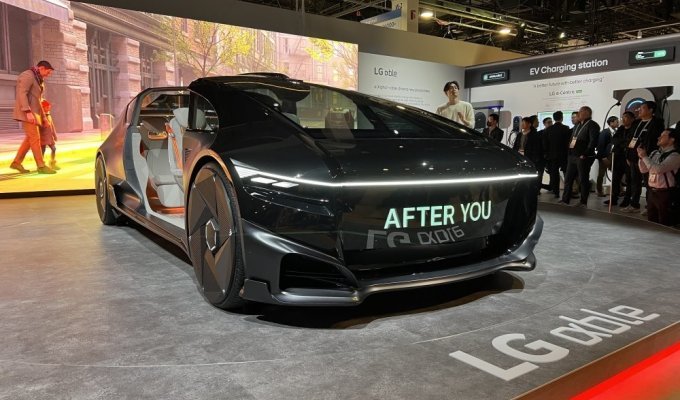 LG представила власний автомобіль із прозорими дисплеями (8 фото + 1 відео)