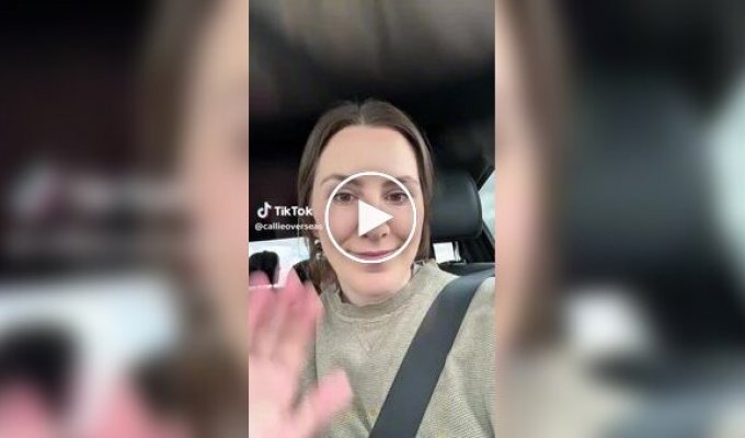 Женщина обнаружила под домом логово змей