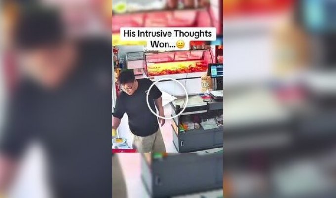 A man decided to check what would happen if you squeeze an anti-stress toy too hard