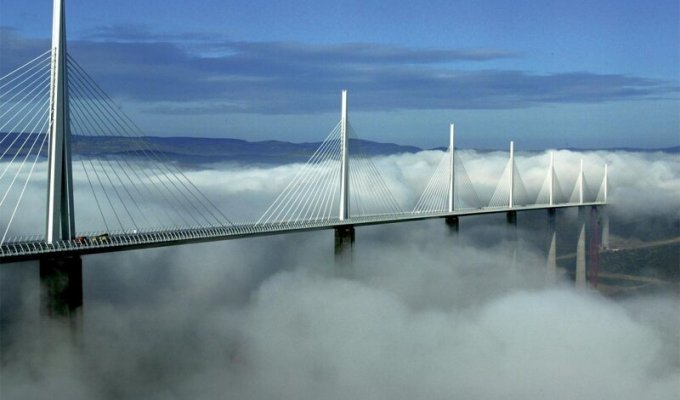 Как строили самый высокий мост в мире (23 фото)