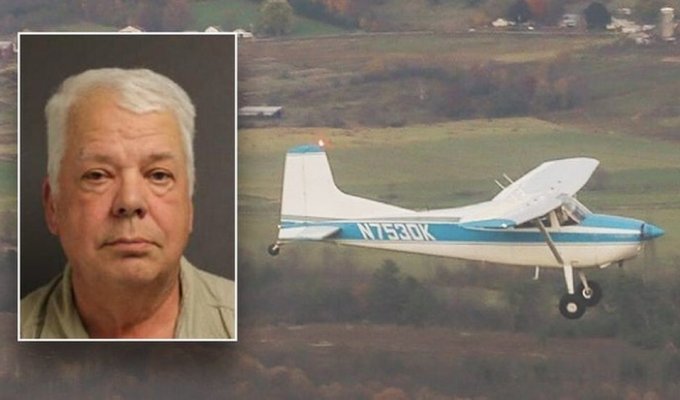 The pilot harassed the woman for several years by flying over her house (4 photos + 1 video)