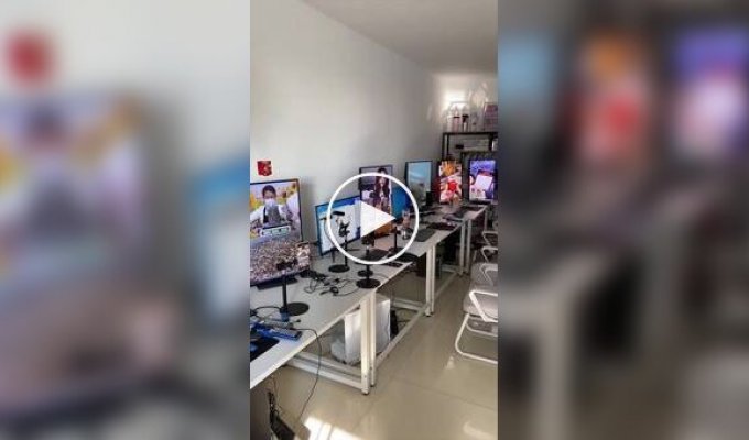 В Китае запустили ИИ-ферму с 20 аватарами для одновременных стримов