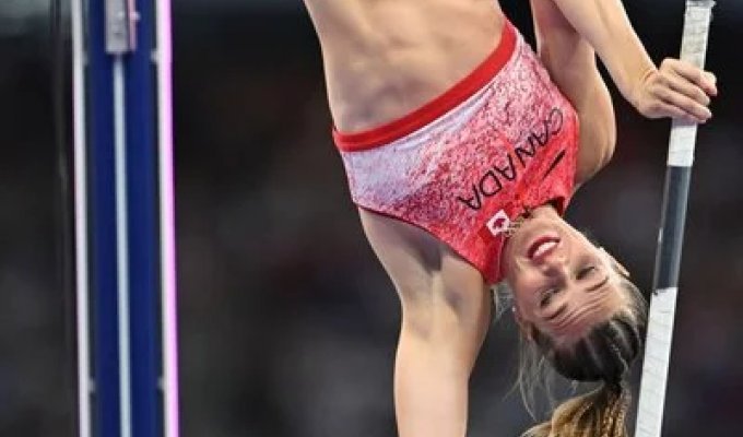 Alisha Newman, who makes money on Onlyans, took bronze at the Olympics (6 photos + video)