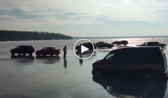 Автомобильная водная тусовка в штате Висконсин. США