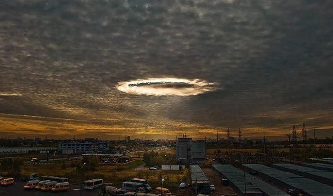 Удивительные облака, принимающие невероятные формы (21 фото)