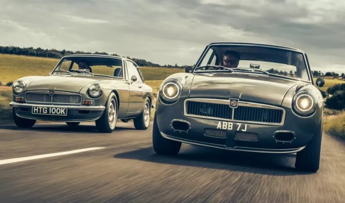 Two classic MG cars turned into electric cars with manual transmission (16 photos)