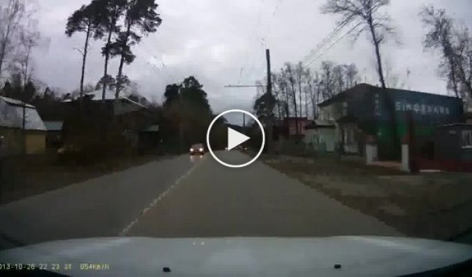 Водитель Hyundai сбил пешехода (0:15)