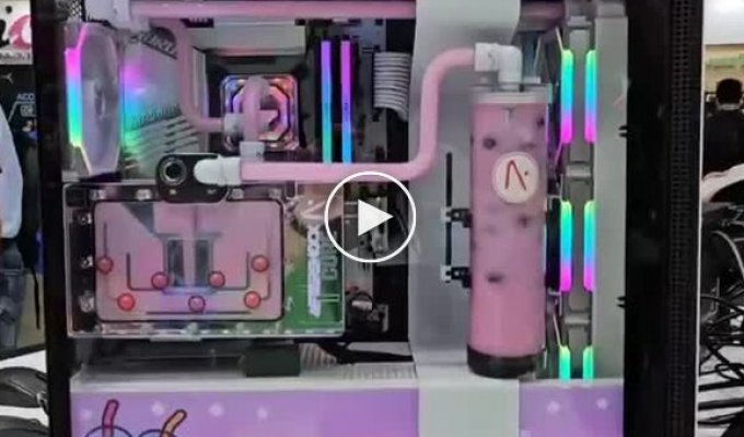 Компьютер с системой охлаждения на молочном коктейле