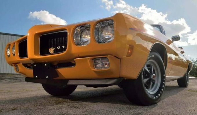 Incredibly rare and stunning 1970 Pontiac GTO Judge convertible sold for $1.1 million (11 photos + 1 video)