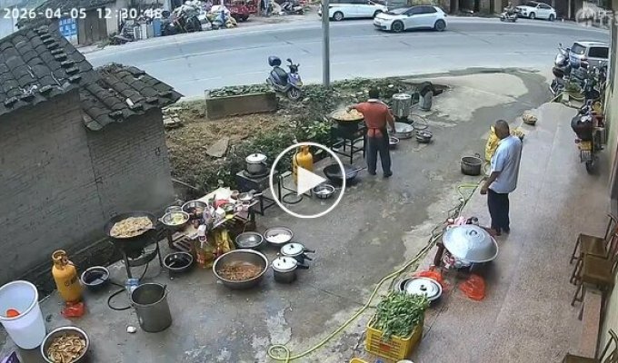 A pressure cooker exploded in an outdoor kitchen in China