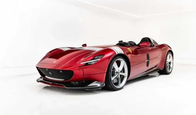 Один із 129 існуючих Ferrari Monza SP1 виставлять на торги (40 фото)