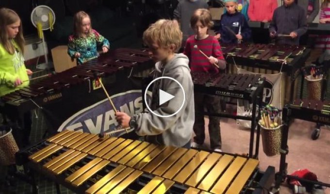 Дети исполняют хиты Led Zeppelin на ксилофонах