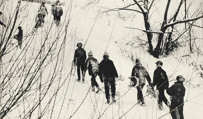 Зимние каникулы на санках в СССР (44 фото)