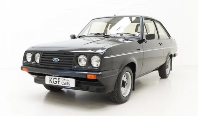 Через страх угону Ford Escort RS2000 перетворився на капсулу часу (17 фото)