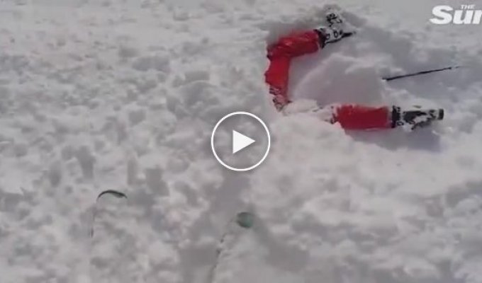Уилл Филд выкопал из снега лыжницу в Альпах
