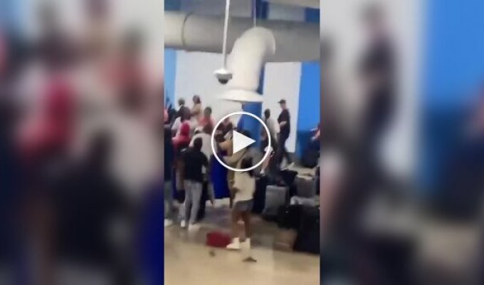 Fight between airliner passengers