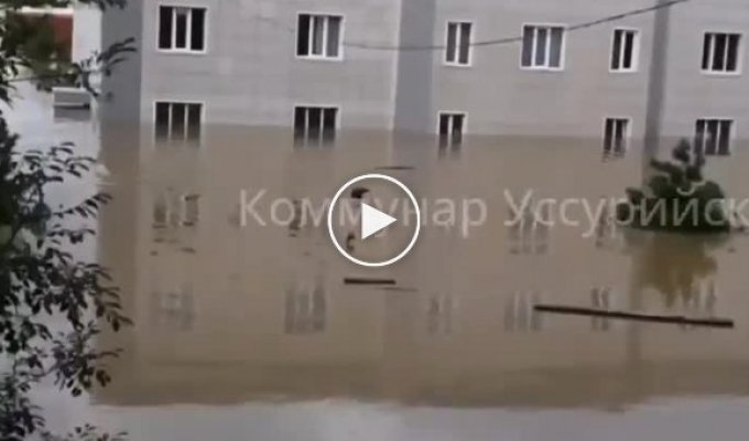 And they don’t repair their own dams and others blow them up: A dam broke in Ussuriysk, problems with which were a month ago