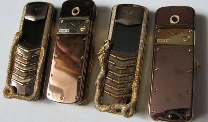 10 самых дорогих мобильных телефонов в мире (10 фото)
