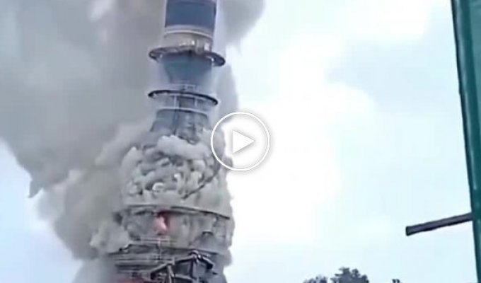 В Китае сгорела башня десульфурации