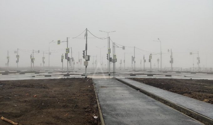 В Ростове на одном перекрестке поставили 18 светофоров (1 фото + 1 видео)