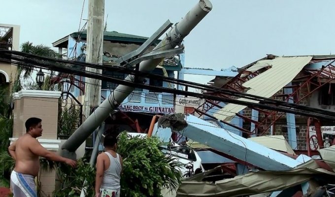 На Филиппины обрушился супертайфун Меги (24 фото)