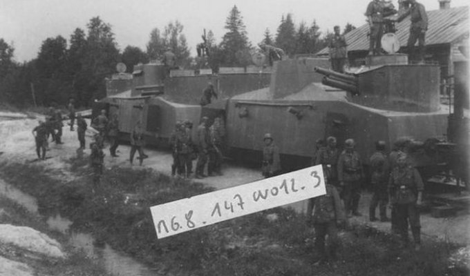 Lost Soviet armored trains, non-German photos (40 photos)