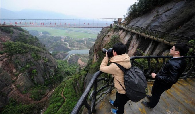 Как строят экскурсионные дороги в горном Китае (30 фото)