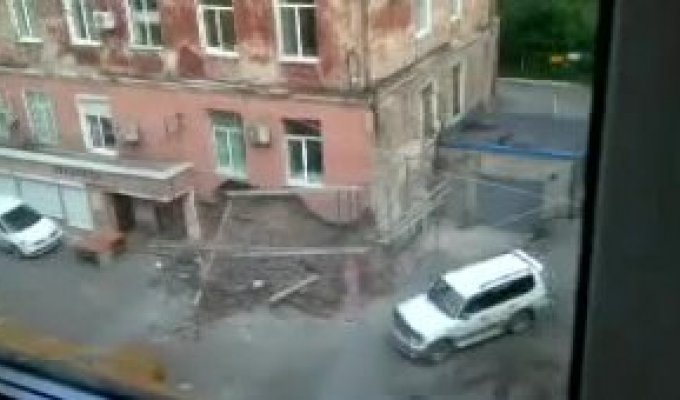 Обрушение жилого дома во Владивостоке