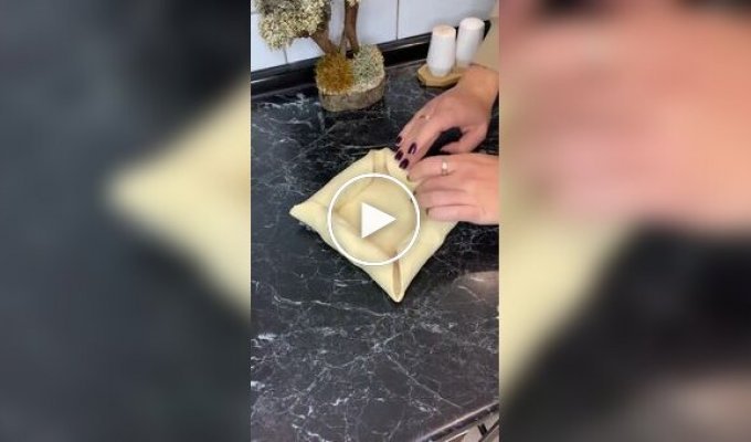 Сосиска в тесте с сыром