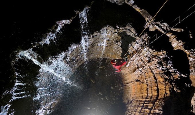 Величие подземного мира на снимках бесстрашного фотографа (8 фото)
