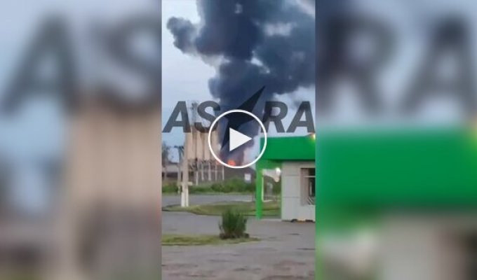 Drones attacked the Tambov region of the Russian Federation: the Platonovskaya oil depot is on fire