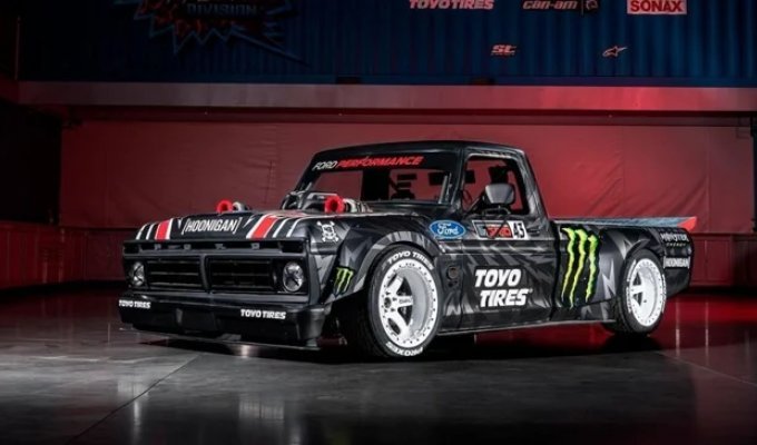 Extreme Hoonitruck pickup truck driven by Ken Block to be auctioned (16 photos + 2 videos)