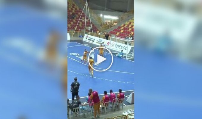 Его зовут непробиваемый