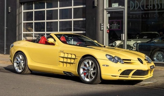 Mercedes-Benz SLR McLaren 2008 roadster without mileage put up for sale (25 photos)
