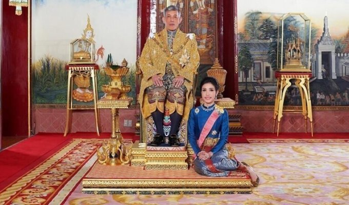 Король Таиланда выпустил свою официальную любовницу из тюрьмы (10 фото)