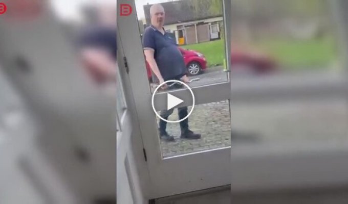 Опасная вспышка агрессии: на тихой улице появляется «человек с палкой»