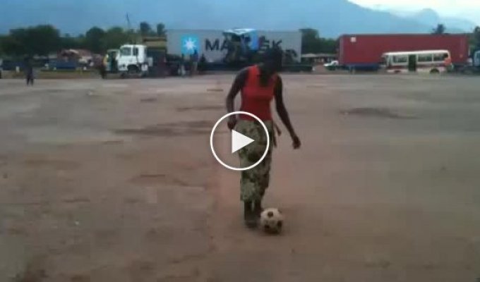 Футболистка из Танзании
