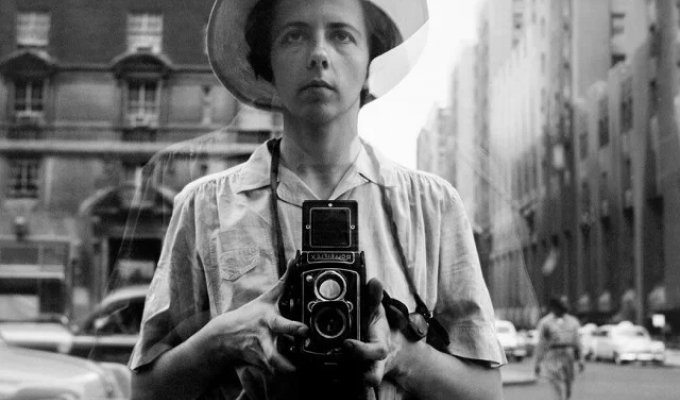 Peeping into life. Vivian Maier. Part 1 (40 photos)