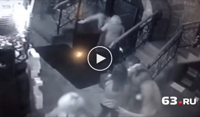 Видео убийства экс-спецназовца в самарском кафе, который сделал замечание курильщику
