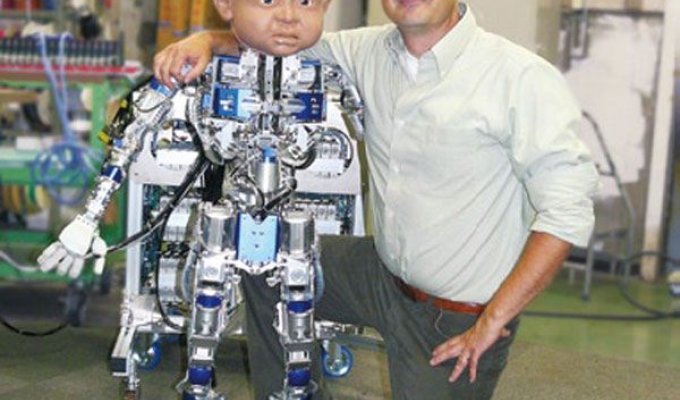 Diego-san - робот-ребенок (3 фото)