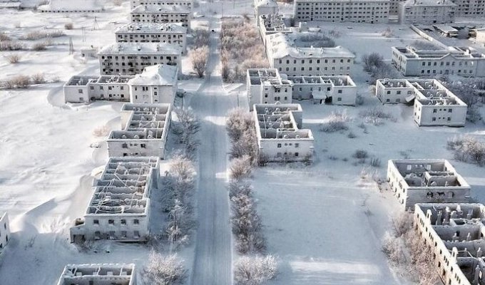 Воркута - медленно исчезающий город (9 фото)