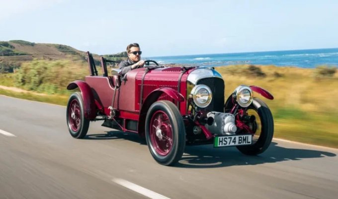 Bentley возродила производство старинного суперкара с новой силовой установкой (9 фото)