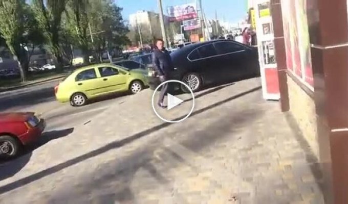 Пьяная женщина на BMW протаранила четыре машины