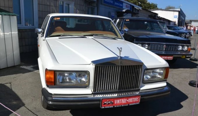 У Києві проходить ювілейний автофестиваль Old Car Land (фото)