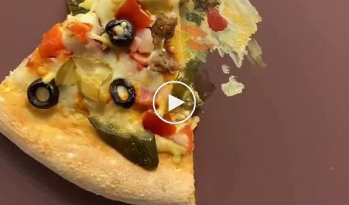 Для тех, кто проголодался - настоящая и нарисованная пицца