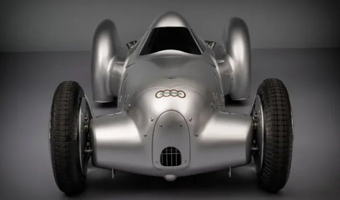 Audi has recreated a record-breaking car from 1935 (11 photos)