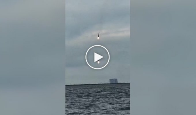 Эффектная посадка ступеней Falcon Heavy